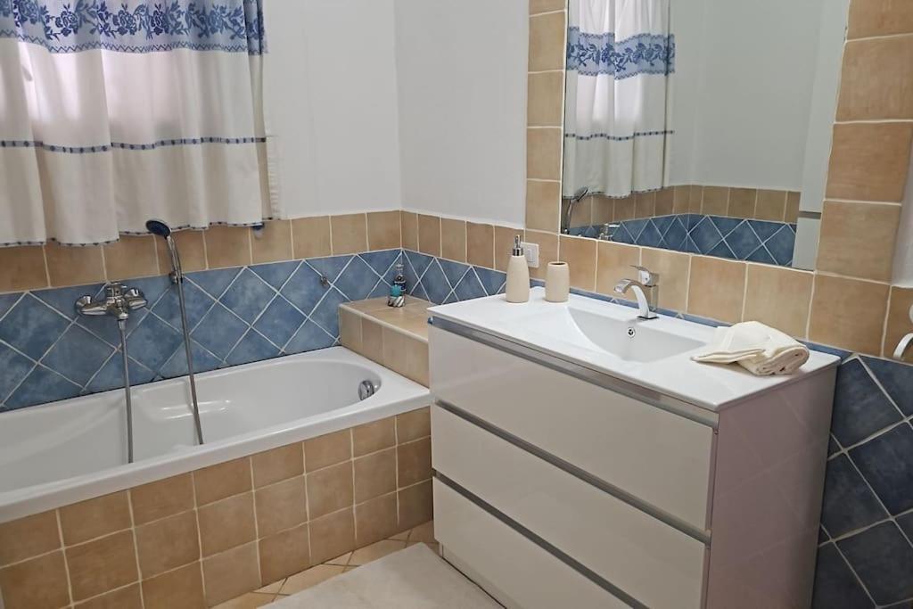 Attico Anais Daire Loiri Porto San Paolo Dış mekan fotoğraf
